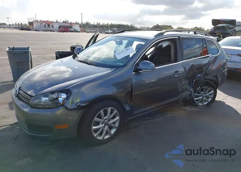 2014 Volkswagen Jetta Sportwagen 2.5L Se z USA, uszkodzony, nr VIN 3VWPP7AJ2EM614947